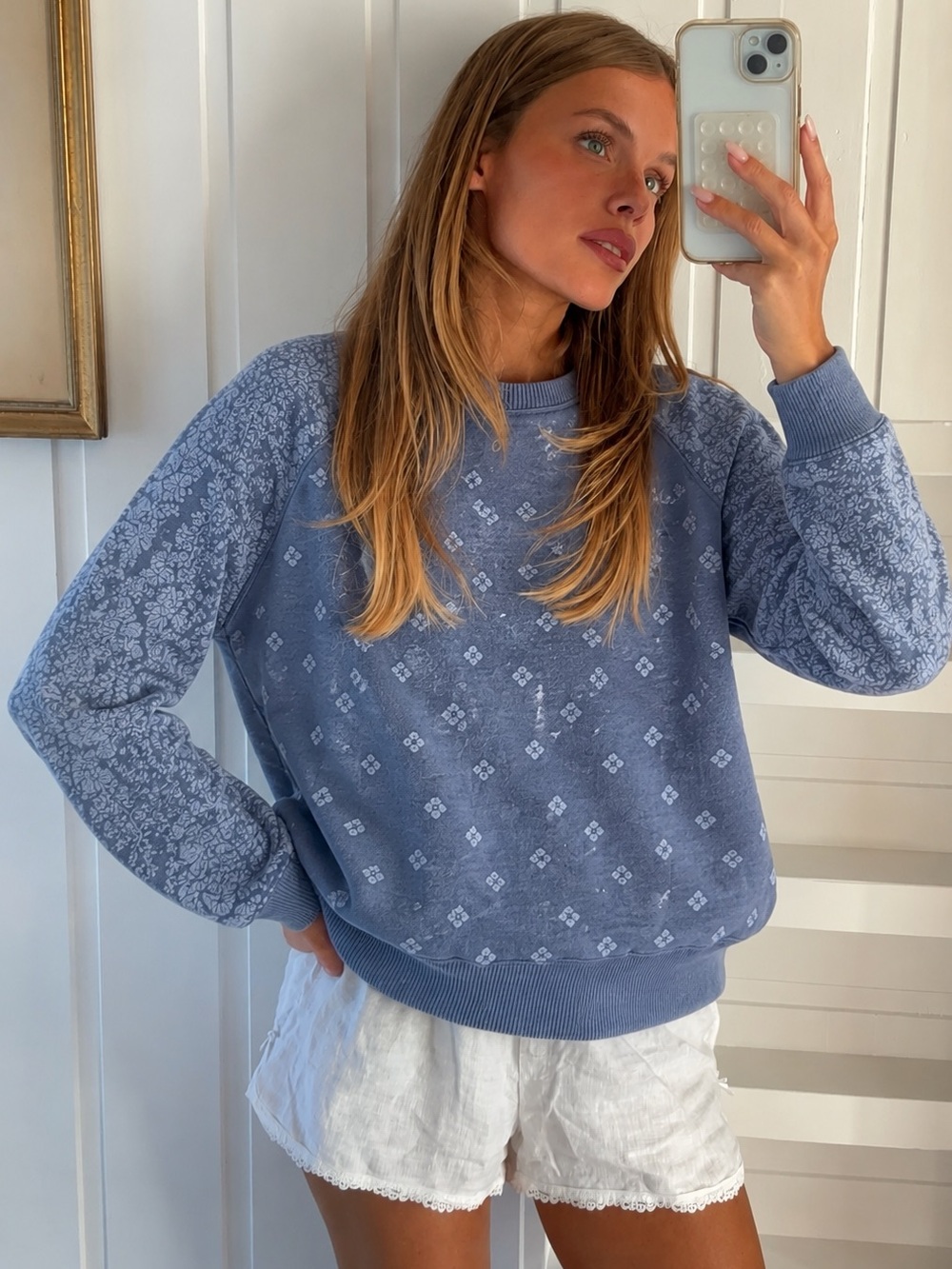 Aerie Blue Diamond Floral Pattern Crewneck XS boho Bandana Indie Cottage core